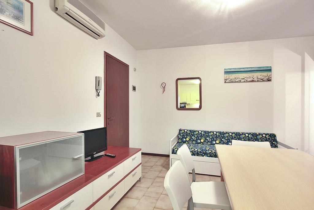 Villa Renata لينانو سابيادورو الغرفة الصورة