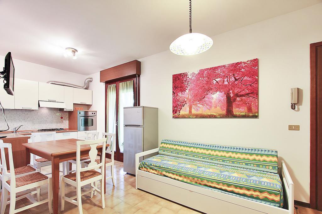 Villa Renata لينانو سابيادورو الغرفة الصورة